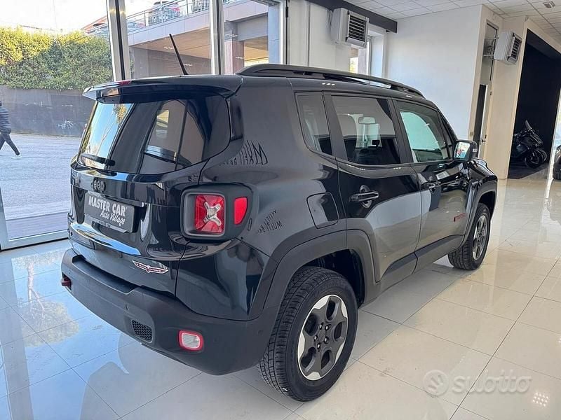 Usata Jeep Renegade Trailhawk 170 CV (125 kW) 2017 Nero SUV