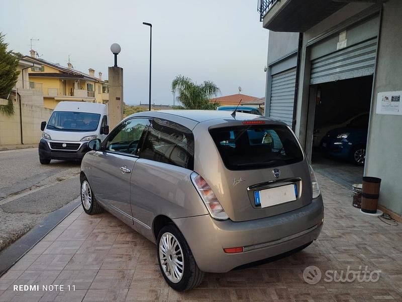 Usata Lancia Ypsilon 69 CV (50 kW) 2010 Utilitaria