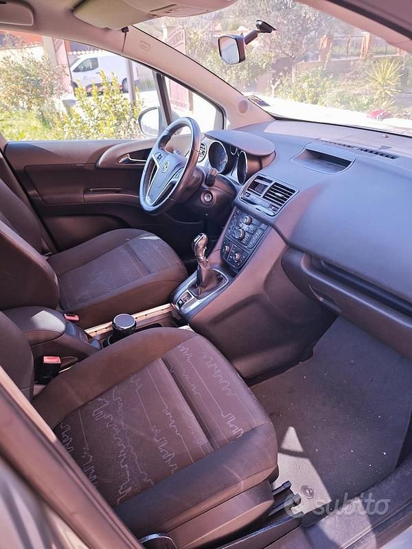 Usata Opel Meriva 95 CV (69 kW) 2011 Grigio Monovolume