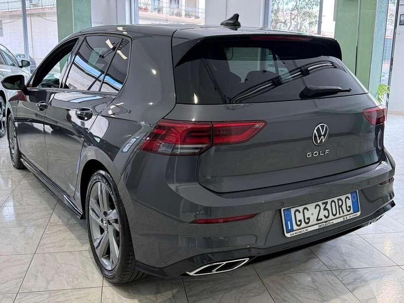 Usata VW Golf VIII R-line 150 CV (110 kW) 2021 Grigio