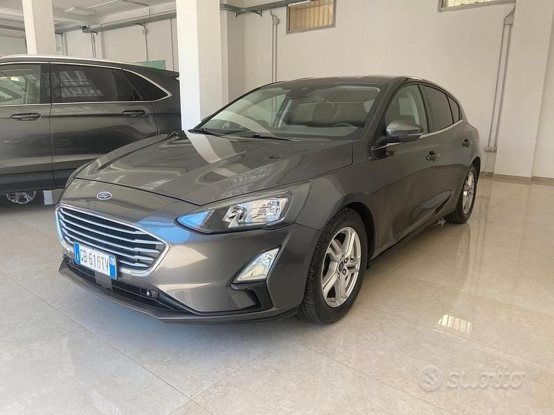 Usata Ford Focus Titanium 120 CV (88 kW) 2020 Grigio Berlina