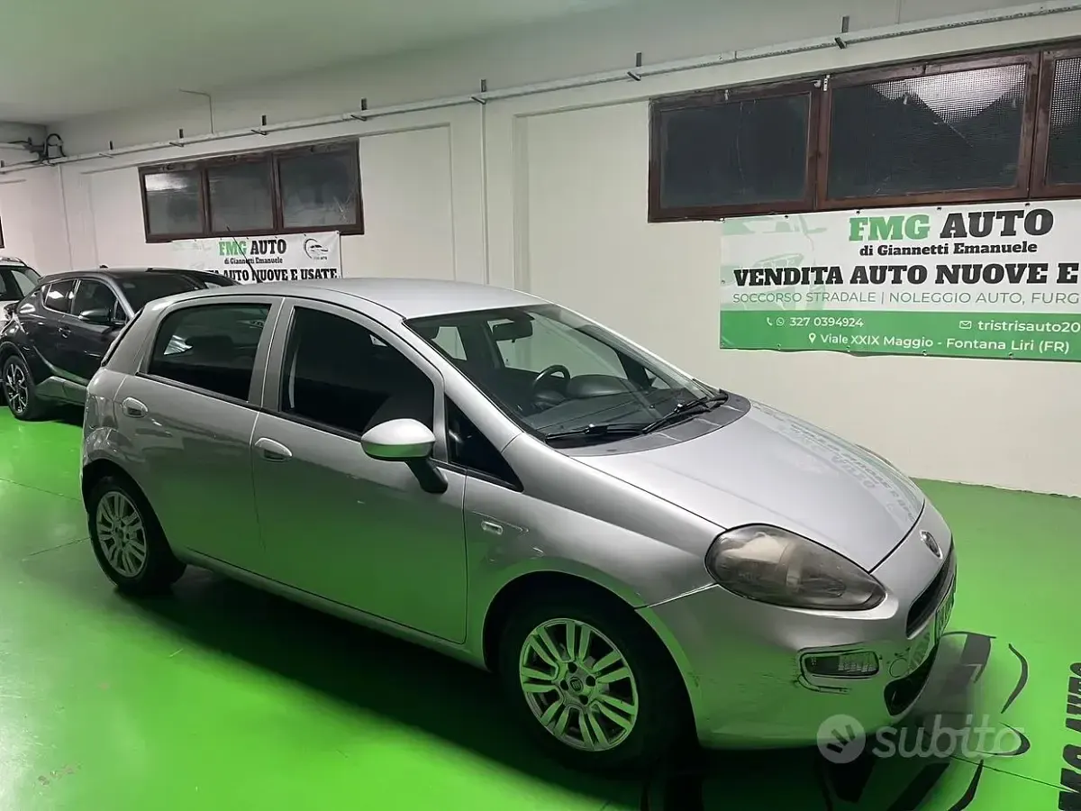 Usata Fiat Punto Lounge 75 CV (55 kW) 2015 Grigio Utilitaria
