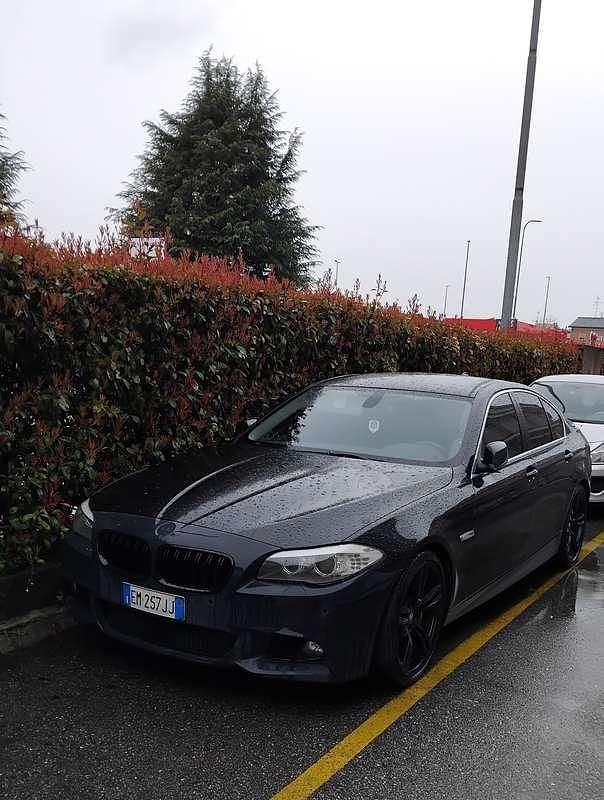 Usata BMW 530 193 CV (141 kW) 2012 Nero Berlina