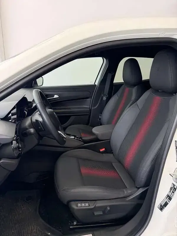Usata Alfa Romeo GT Junior Edizione Speciale 136 CV (100 kW) 2025 Bianco SUV
