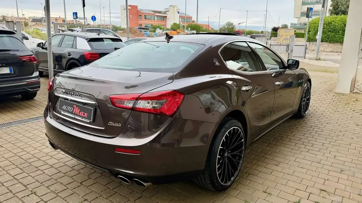 Usata Maserati Ghibli 409 CV (300 kW) 2014 Marrone met. Berlina