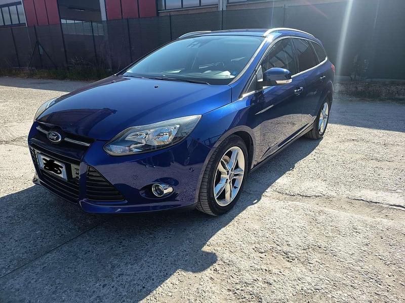 Usata Ford Focus Titanium 140 CV (102 kW) 2014 Blu/azzurro Station wagon