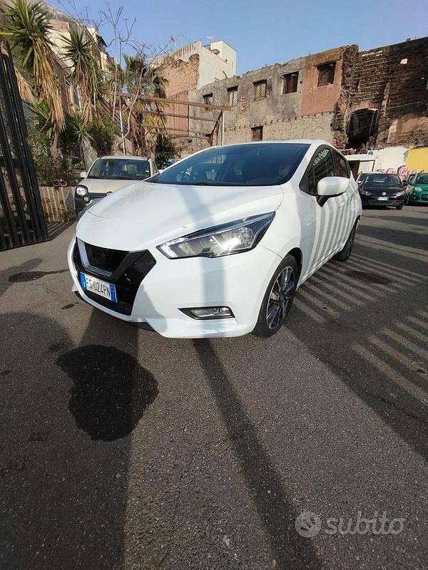 Usata Nissan Micra Tekna 90 CV (66 kW) 2018 Bianco Utilitaria