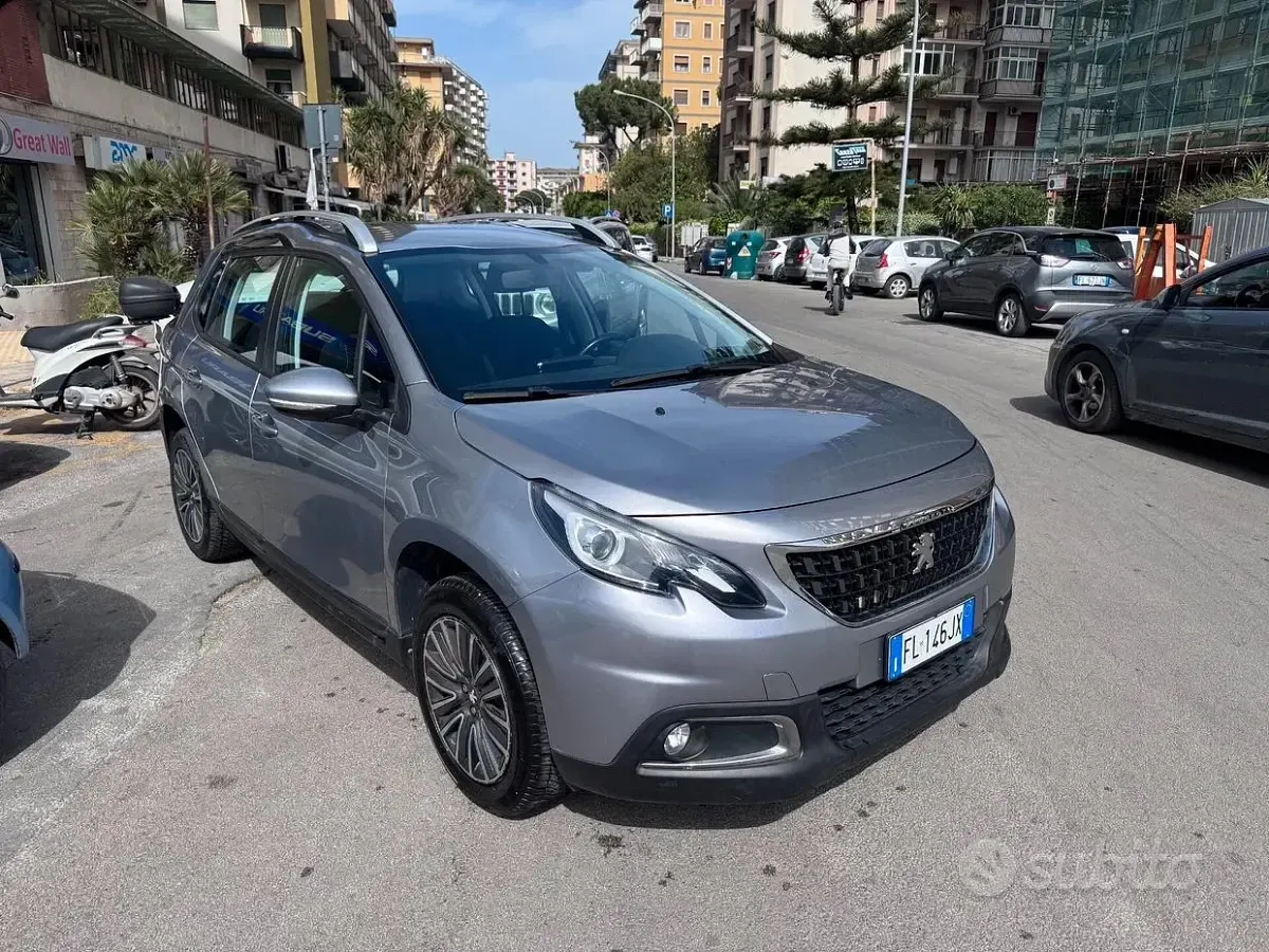Usata Peugeot 2008 Active 82 CV (60 kW) 2017 Grigio SUV