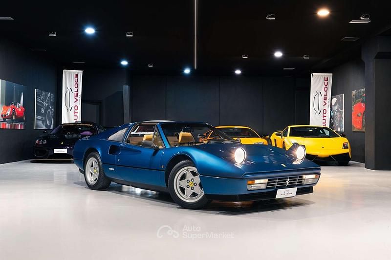 Usata Ferrari 328 271 CV (199 kW) 1987 Blu chiaro metallizzato Cabrio