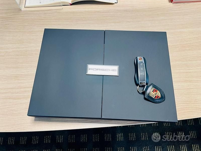 Nero Usata 2022 Porsche Cayenne SUV | 72.000 € (Super prezzo) - Immagine 1/4