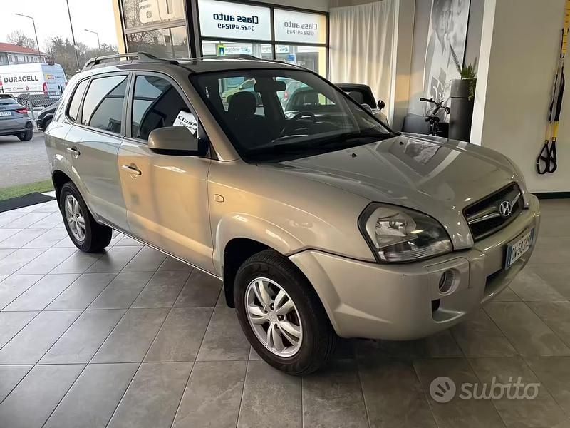 Usata Hyundai Tucson Dynamiq 141 CV (103 kW) 2009 Grigio SUV