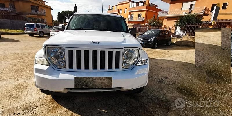 Usata Jeep Cherokee Limited 200 CV (147 kW) 2011 Bianco SUV