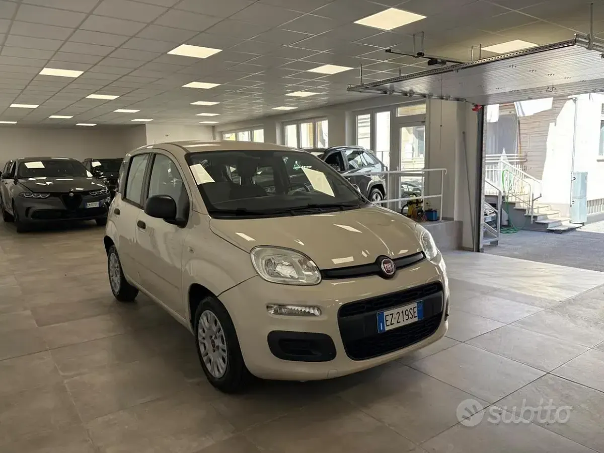 Usata Fiat Panda Easy 69 CV (50 kW) 2015 Bianco panna Utilitaria