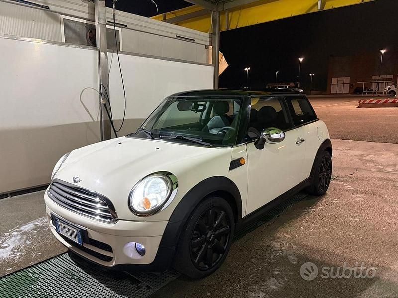 Usata Mini Cooper D 109 CV (80 kW) 2009 Utilitaria