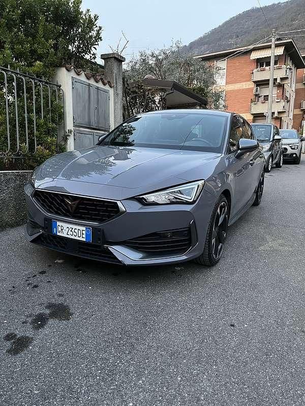 Usata Cupra Leon 150 CV (110 kW) 2023 Berlina