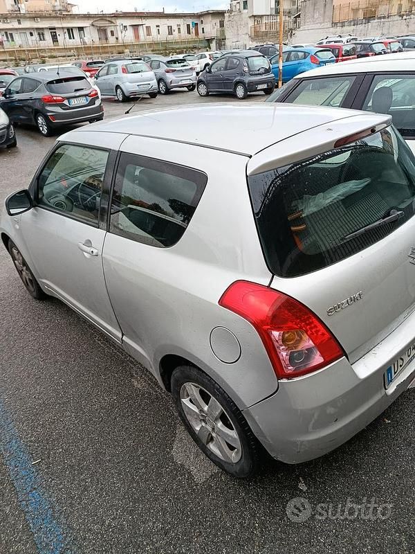 Brugt Suzuki Swift 70 HK (51 kW) 2008 Grå Hatchback