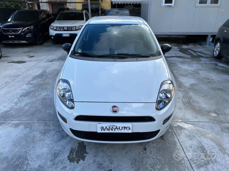 Bianco Usata 2014 Fiat Punto Lounge Due volumi | 4999 € (Ottimo prezzo) - Immagine 1/4