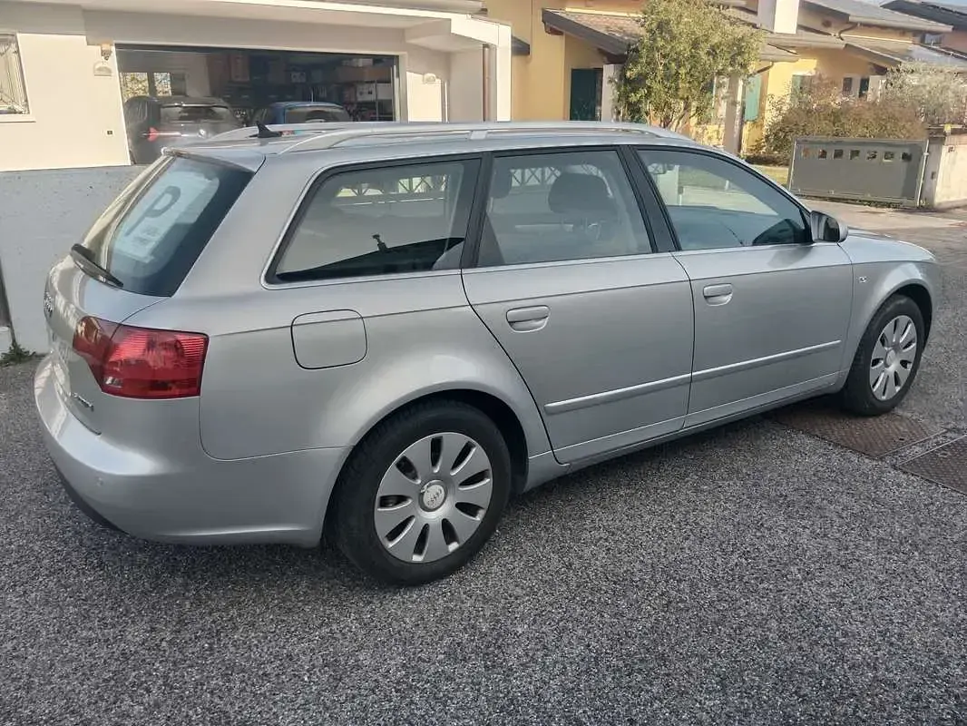 Usata Audi A4 Ambiente 140 CV (102 kW) 2008 Argento Station wagon