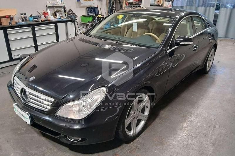 Nero Usata 2007 Mercedes CLS320 Chrome Tre volumi | 9900 € (Buon prezzo) - Immagine 1/4