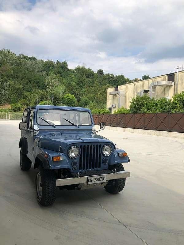 Usata Jeep CJ 56 CV (41 kW) 1981 Blu/azzurro Cabrio