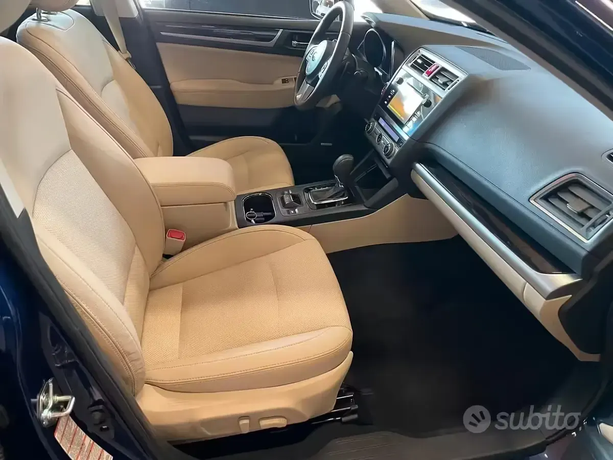 Usado Subaru Outback 150 CV (110 kW) 2016 Azul Familiar