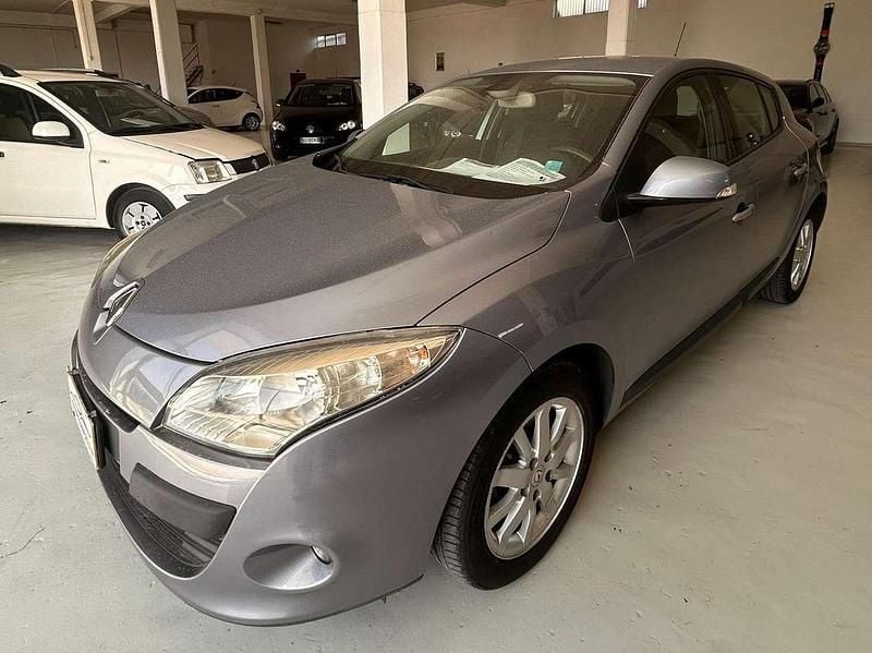 Usata Renault Mégane Dynamique 110 CV (80 kW) 2010 Grigio Berlina