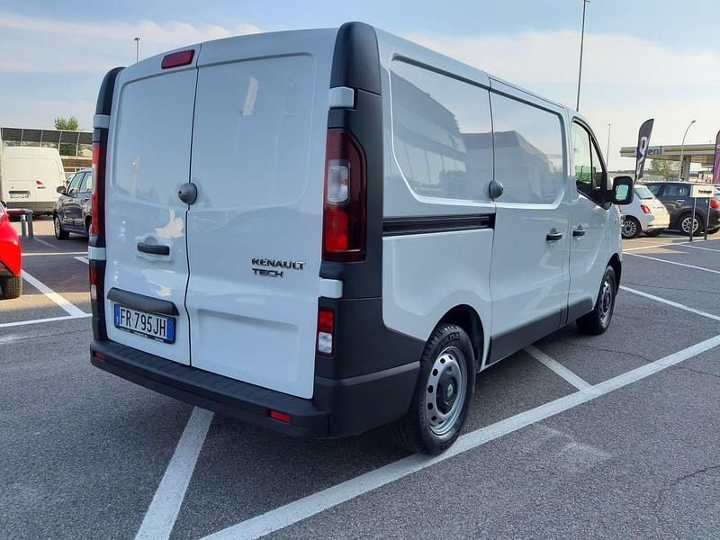 Begagnad Renault Trafic 121 HK (88 kW) 2018 Vit Minibuss