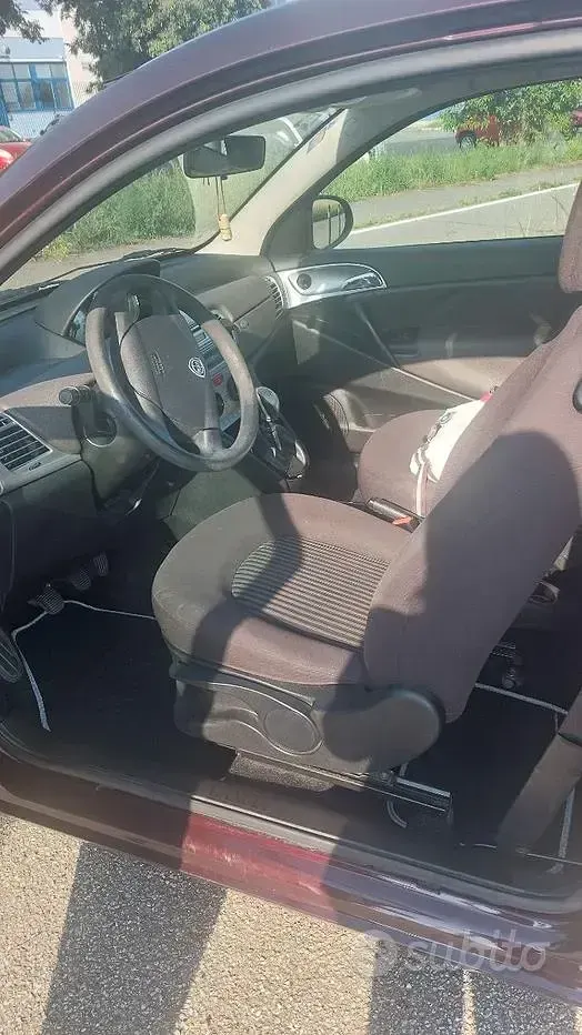 Usata Lancia Ypsilon 60 CV (44 kW) 2011 Utilitaria