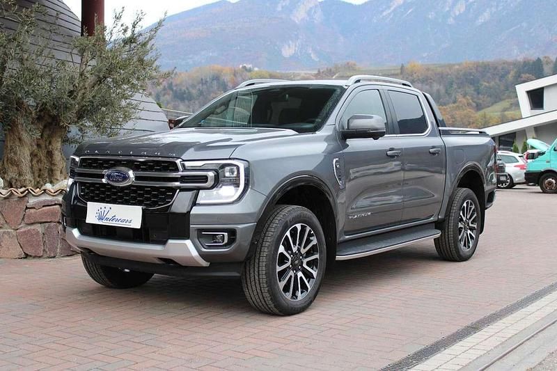 Usata Ford Ranger Platinum 239 CV (175 kW) 2024 Grigio Pick-up