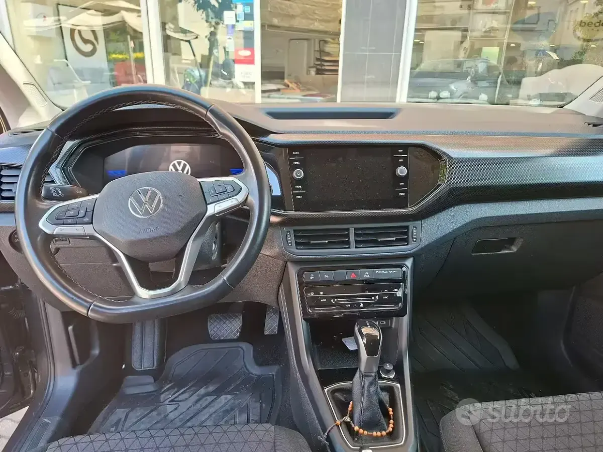 Usata VW T-Cross R-line 110 CV (80 kW) 2023 Grigio SUV