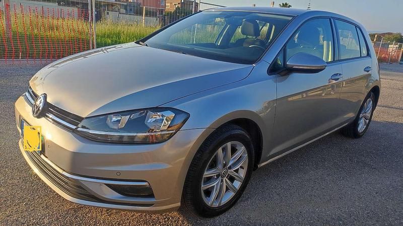 Grigio Usata 2019 VW Golf VII Business Tre volumi | 13.000 € (Super prezzo) - Immagine 1/4