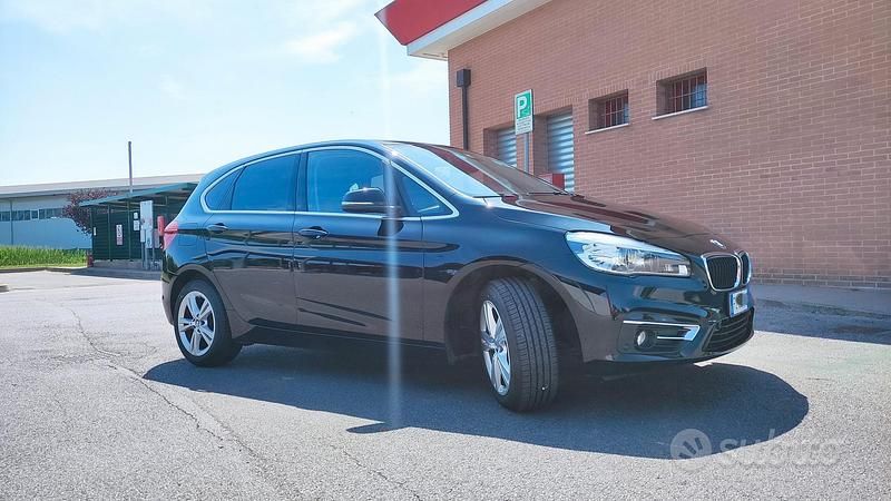 Usata BMW 216 Comfort Edition 116 CV (85 kW) 2017 Nero Monovolume