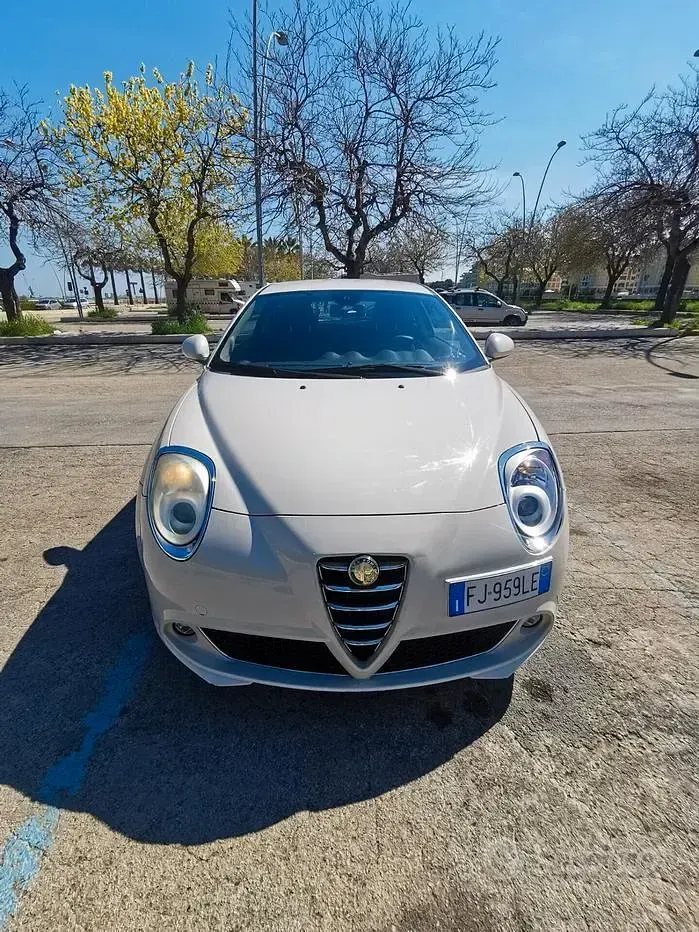 Usata Alfa Romeo MiTo Progression 79 CV (58 kW) 2009 Rosso Utilitaria