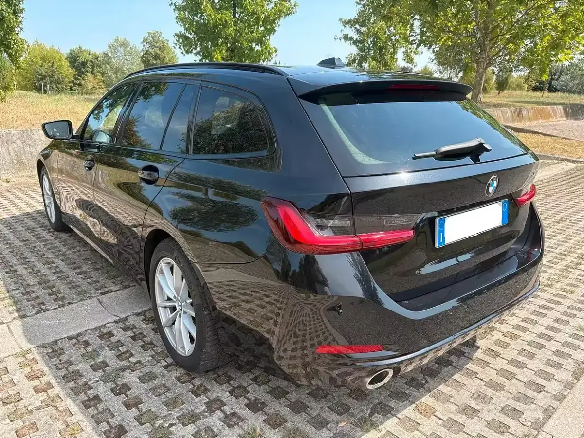Usata BMW 320 190 CV (139 kW) 2022 Nero Station wagon