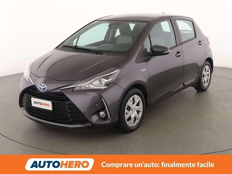 Usata Toyota Yaris Hybrid Active 101 CV (74 kW) 2018 Grigio Berlina
