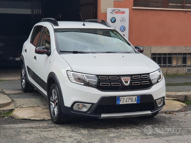 Bianco Usata 2019 Dacia Sandero Stepway Due volumi | 7990 € (Buon prezzo) - Immagine 1/4