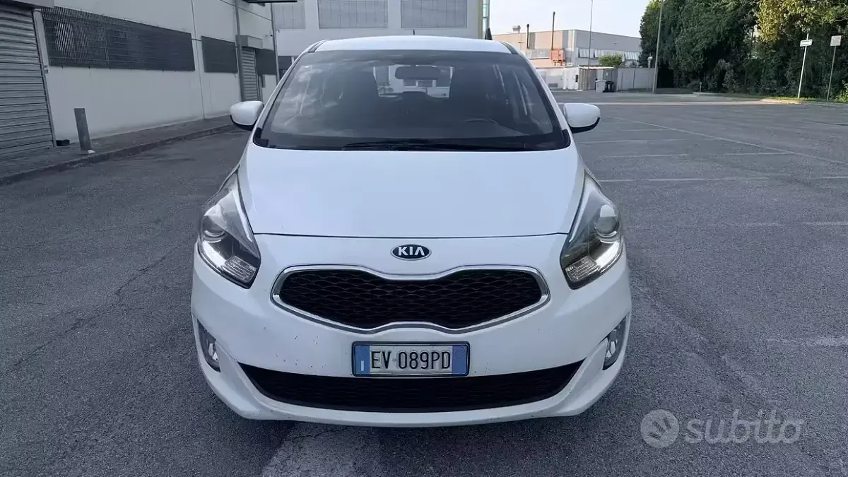 Usata Kia Carens 115 CV (84 kW) 2014 Bianco Monovolume