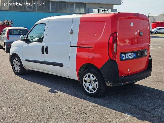 Usata Fiat Doblò 95 CV (69 kW) 2019 Bianco Monovolume