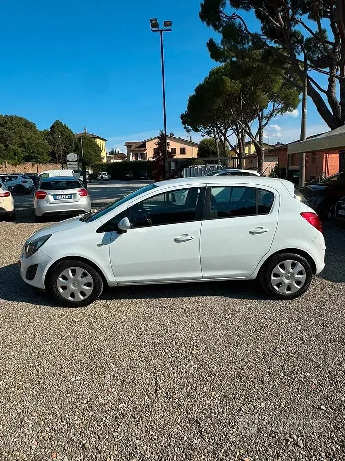 Usata Opel Corsa Edition 86 CV (63 kW) 2014 Bianco Utilitaria