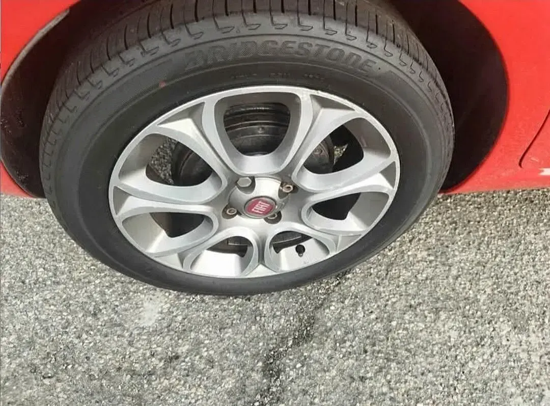 Usata Fiat Punto 77 CV (56 kW) 2015 Rosso Utilitaria