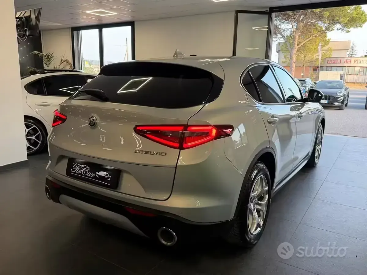 Usata Alfa Romeo Stelvio 160 CV (117 kW) 2021 Bianco SUV