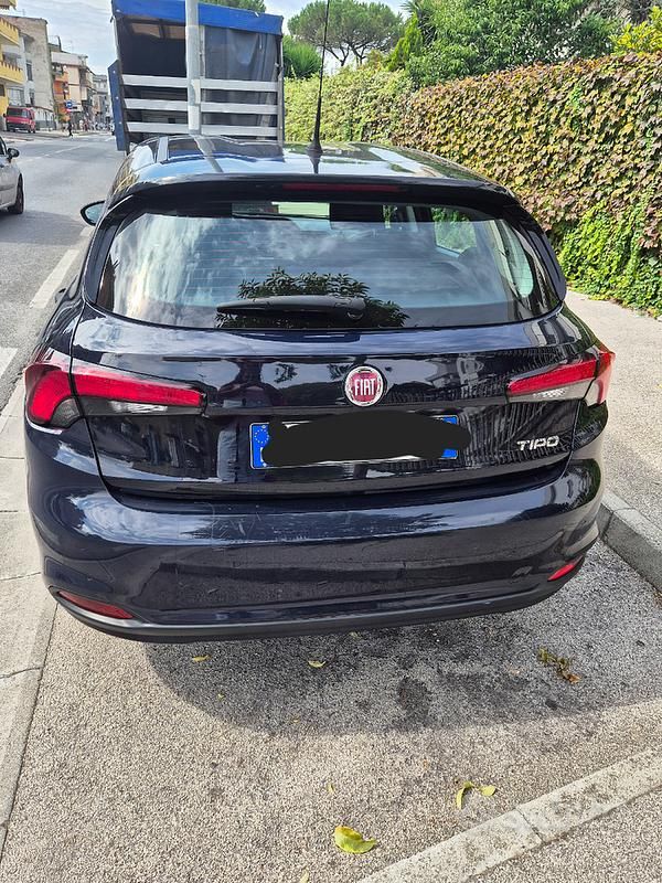 Usata Fiat Tipo 2017 Blu Utilitaria