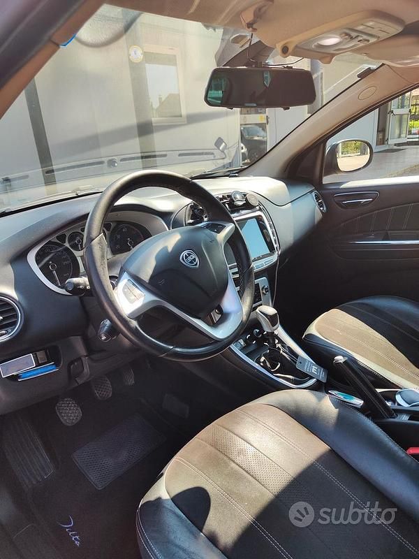 Usata Lancia Delta Platinum 120 CV (88 kW) 2011 Nero Utilitaria