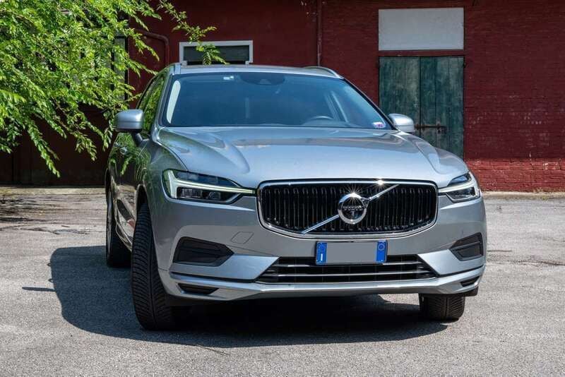 Grigio Usata 2018 Volvo XC60 Inscription SUV | 18.500 € (Ottimo prezzo) - Immagine 1/4