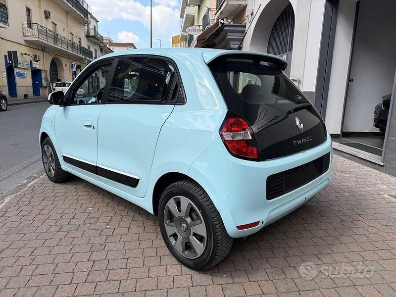 Usata Renault Twingo LIMITED 70 CV (51 kW) 2015 Nero Utilitaria