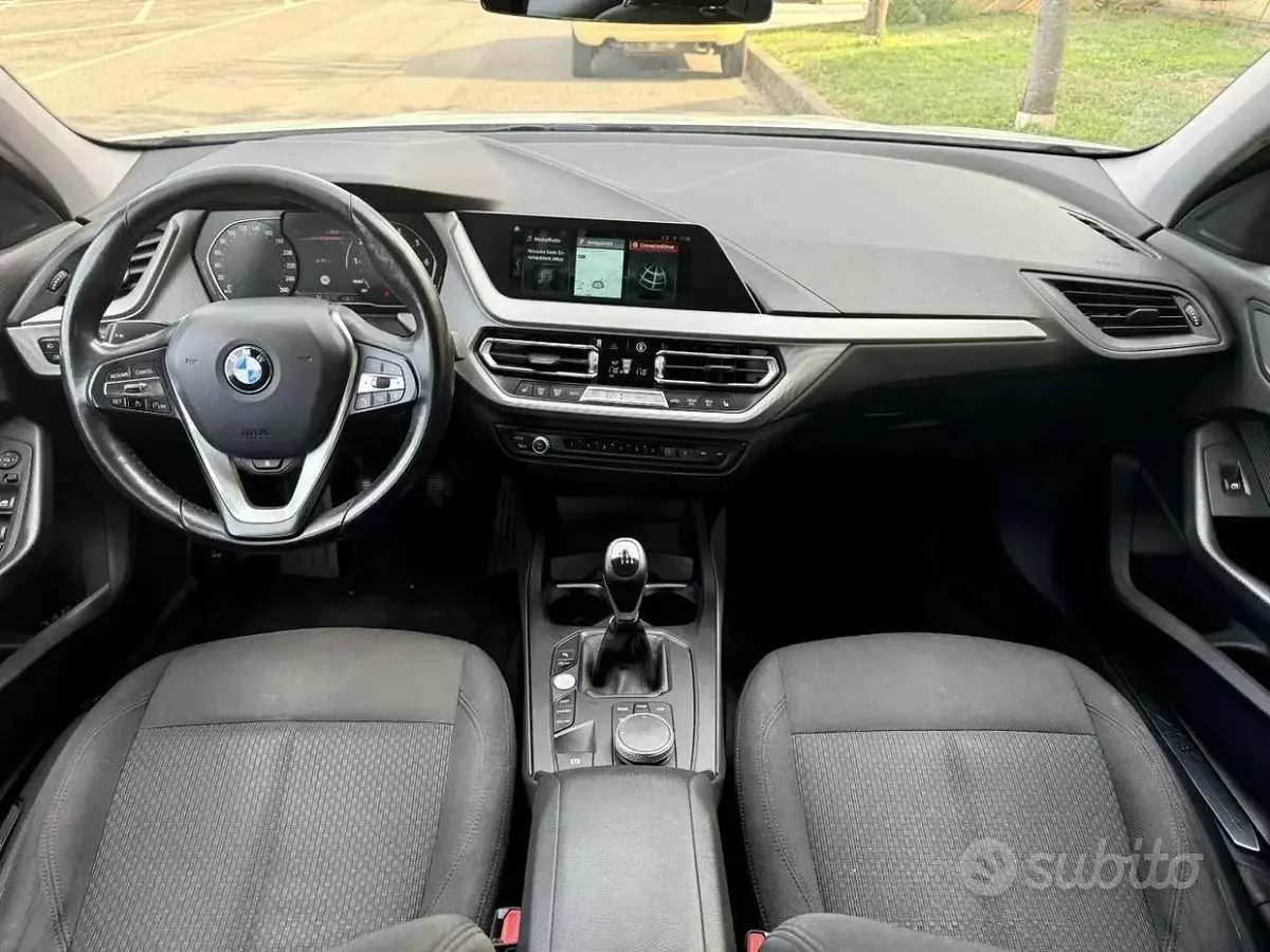 Usata BMW 118 Advantage 140 CV (102 kW) 2019 Bianco Berlina