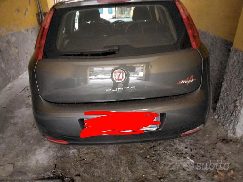 Usata Fiat Grande Punto 65 CV (47 kW) 2014 Grigio Utilitaria