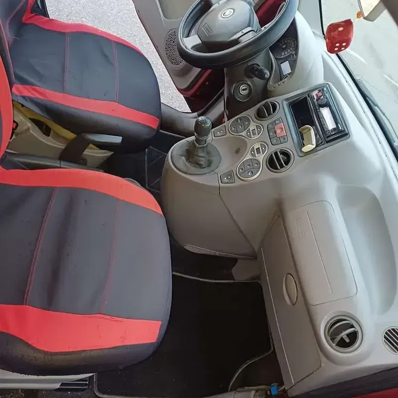 Usata Fiat Panda Dynamic 60 CV (44 kW) 2004 Rosso Utilitaria