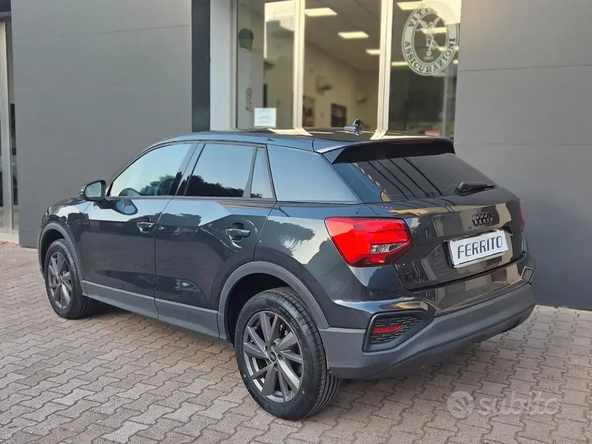 Usata Audi Q2 Business 150 CV (110 kW) 2023 Grigio SUV