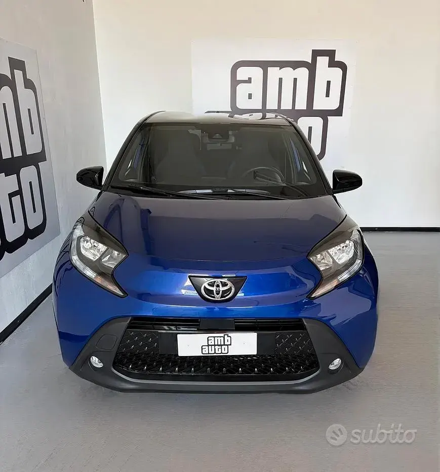 Usata Toyota Aygo X Trend 72 CV (52 kW) 2025 Nero SUV